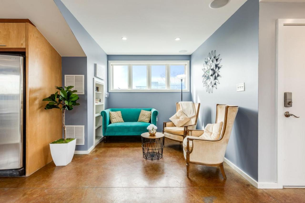Walk Score 90!!-Historic Downtown District-2 Blocks To Famous Forsyth Park- Huge Private Patio-Private Parking سافانا المظهر الخارجي الصورة