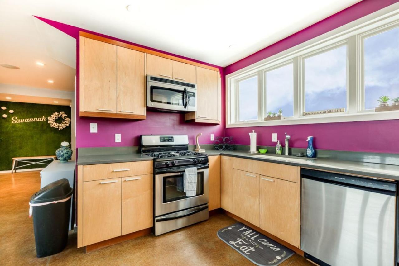 Walk Score 90!!-Historic Downtown District-2 Blocks To Famous Forsyth Park- Huge Private Patio-Private Parking سافانا المظهر الخارجي الصورة