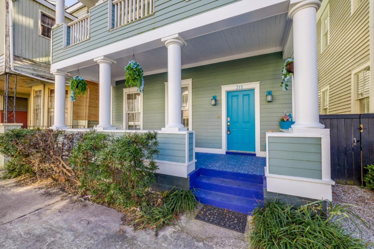 Walk Score 90!!-Historic Downtown District-2 Blocks To Famous Forsyth Park- Huge Private Patio-Private Parking سافانا المظهر الخارجي الصورة