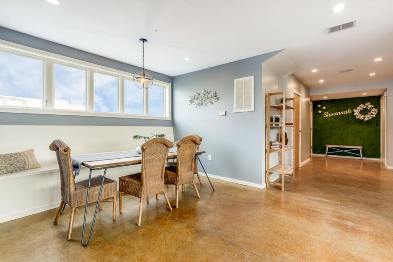 Walk Score 90!!-Historic Downtown District-2 Blocks To Famous Forsyth Park- Huge Private Patio-Private Parking سافانا المظهر الخارجي الصورة